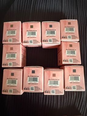 Glitter-Eye Shimmer Eyeliner — Pink Glitter